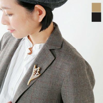 Si-Si-Si(スースースー)バッファローホーンスズランブローチ Si-Si-Si(スースースー)バッファローホーンスズランブローチ