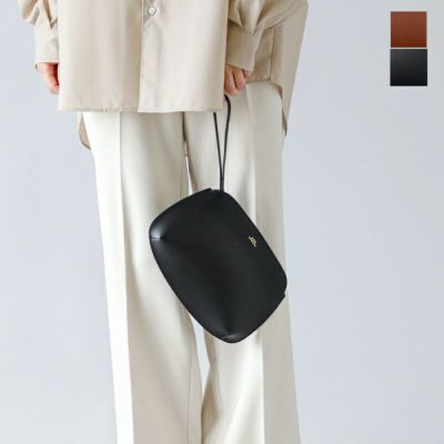 A.P.C. アー ペー セー ベジタブルタンニン レザー クラッチ