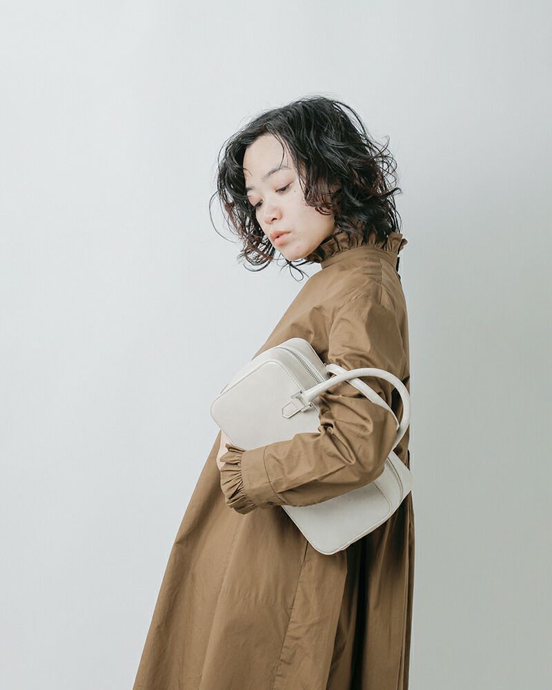 POMTATA ポンタタ レザー スクエア ハンドバッグ “NIMY HAND BAG POMTATA ポンタタ レザー スクエア ハンドバッグ “NIMY HAND BAG