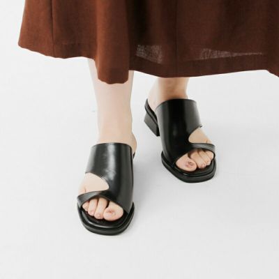 訳あってお買い得！30～80％OFF オールブラック BLACK ALL アシンメトリー 99 サンダル フラット 靴