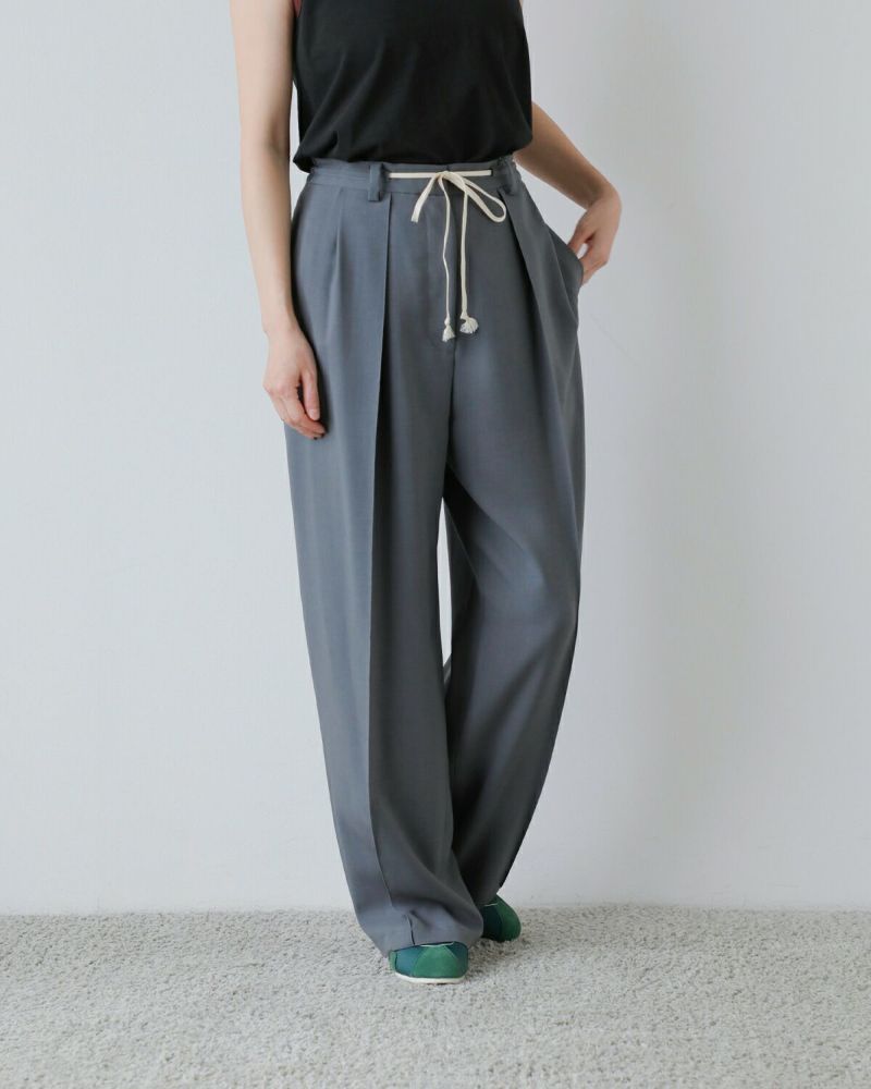 CINOH 紫 パンツ　38 新品　未使用品 チノ ガウチョパンツ CINOH パンツ チノパン 「CINOH/チノ」SATIN RELAX PANTS/サテン