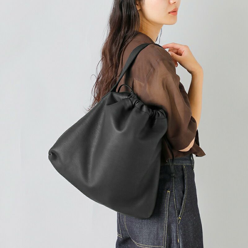 Aeta / 定番デザインを上品なブラウンで。 | 1989 blog