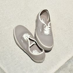 Vans ヴァンズ オーセンティック ローカット スニーカー