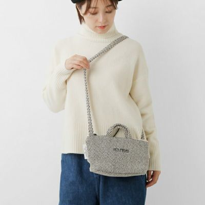 ★希少！ARTE POVERAベージュリネンボタン付き長袖トップス日本製 ☆希少！ARTE POVERAベージュリネンボタン付き長袖トップス日本製