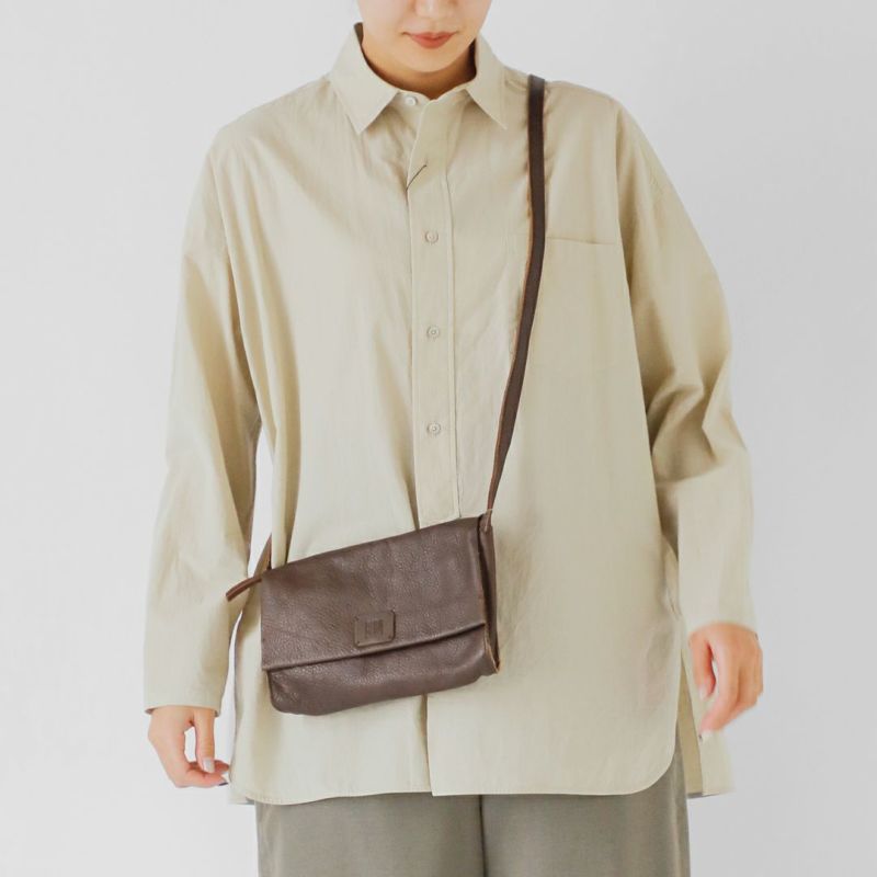 BIBA ビバ カウハイドレザー クロス フラップ バッグ “CHESTER TB