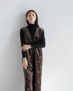 2023新品未使用 トゥモローランド ミラノリブオールインワン MANOF マノフ ベロア 刺繍 オールインワン 89112-5192 2025aw新作