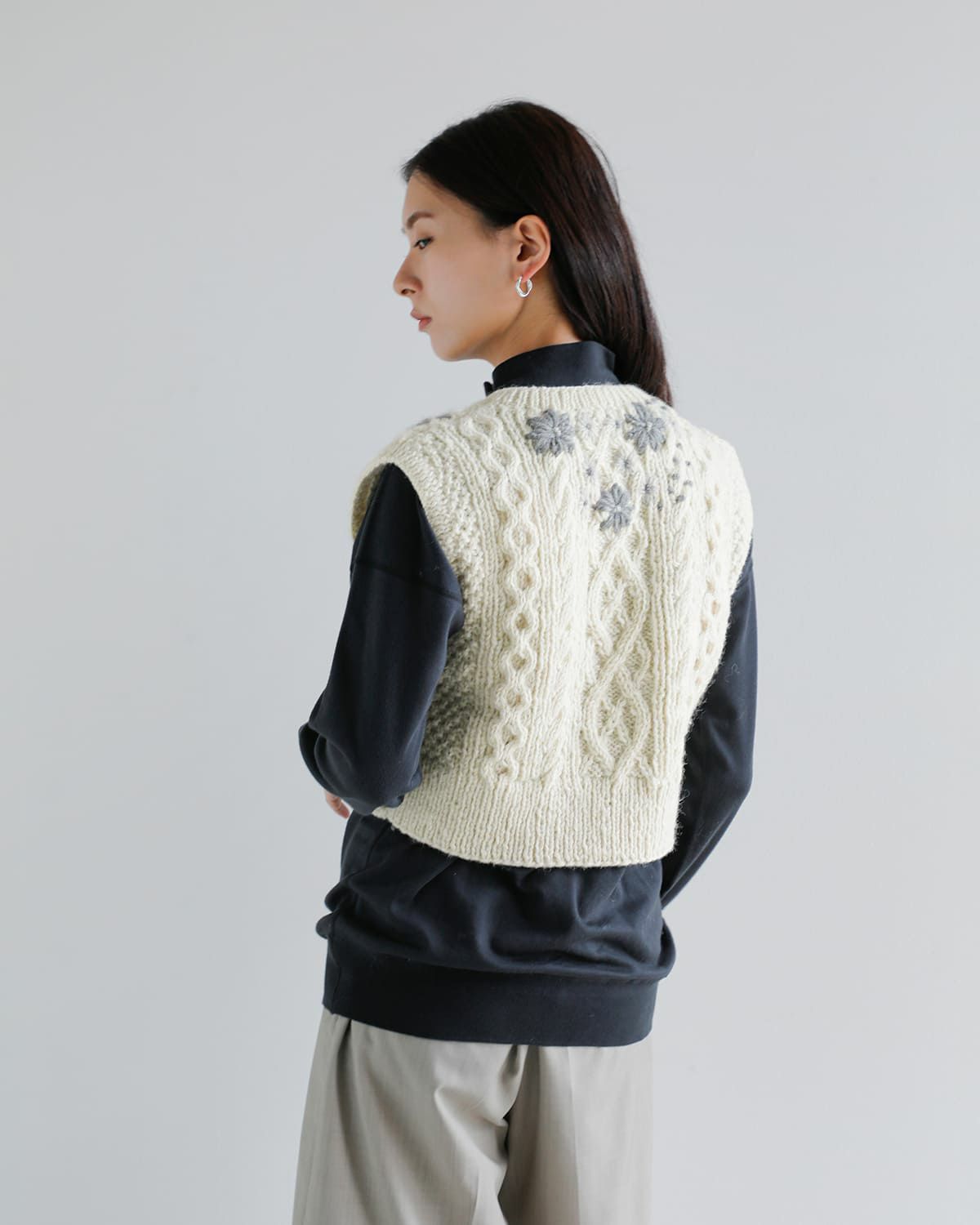 ＜Pheeta＞Clara フラワー ニットベスト/014C―HN1 Pheeta＞Clara フラワー ニットベスト/014C―HN1