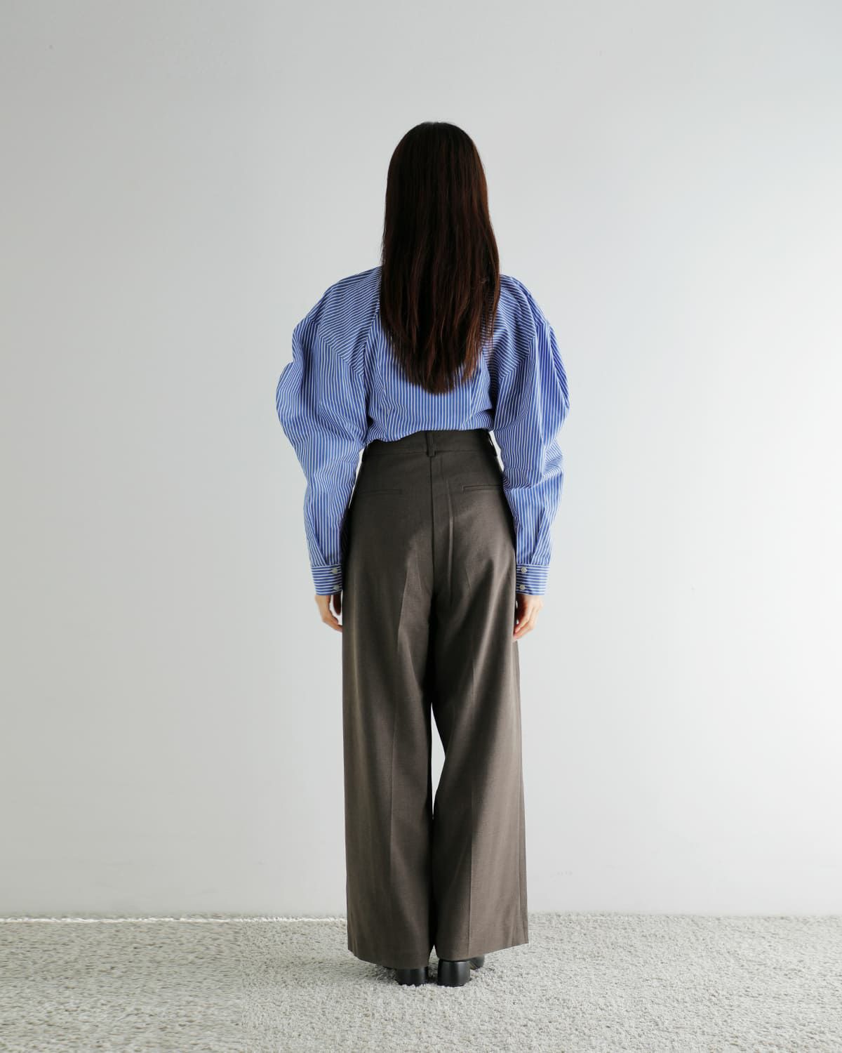 anuke アンヌーク タック ワイド パンツ “Tuck Wide Pants” 62520724